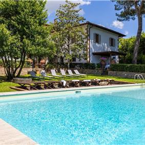 8 Bedroom Villa with Pool near Certaldo, Tuscany, Sleeps 14 - 15